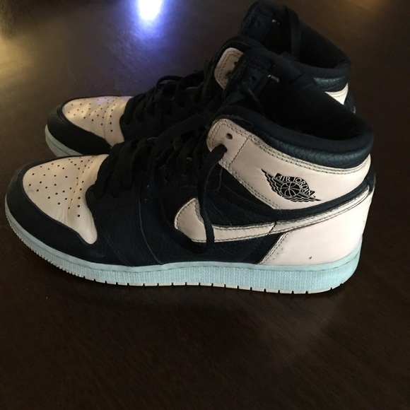 Nike Air Jordan Retro High “Crimson Tint” Black Peach Sneakers Size Y6.5 - Picture 2 of 14